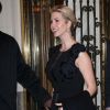 Ivanka Trump sort accompagnée de son mari Jared Kushner d'un immeuble à New York, le 30 novembre 2016.