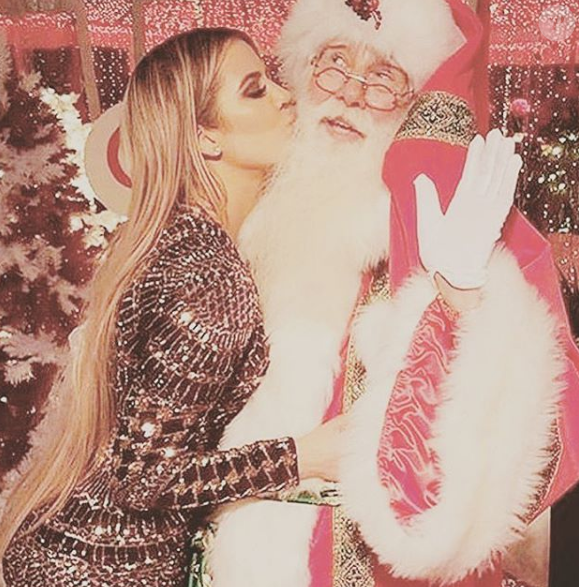 Khloé Kardashian fête Noël en famille, le 24 décembre 2016.
