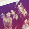 Kendall Jenner et Khloé Kardashian fêtent Noël en famille le 24 décembre 2016.