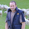 Vincent, 45 ans et père de deux enfants, est éleveur de brebis allaitantes en Occitanie. C'est un candidat de "L'amour est dans le pré 2017".