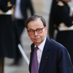 Louis Schweitzer - Dîner d'Etat au Palais de l'Elysée en l'honneur du président Tunisien Béji Caïd Essebsi à Paris le 7 avril 2015. L'ancien patron de Renault a été élevé à la dignité de grand'croix.