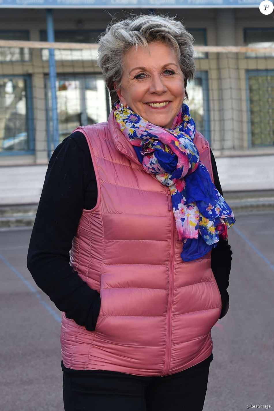 Françoise Laborde a été promue chevalier - Ici lors de l&#039;opération &#039;lecture pour tous&quot; au Lycée Calmette de Nice le 6 décembre 2016.
