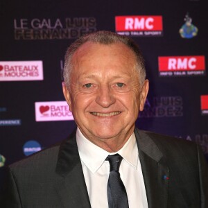 Jean-Michel Aulas, président de l'Olympique lyonnais, a été promu officier - Ici lors de la soirée de gala en l'honneur de Luis Fernandez sur les Bateaux Mouches à Paris le 17 mars 2016.