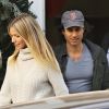 Gwyneth Paltrow se balade avec son petit ami Brad Falchuk dans les rues de Los Angeles, le 10 décembre 2016