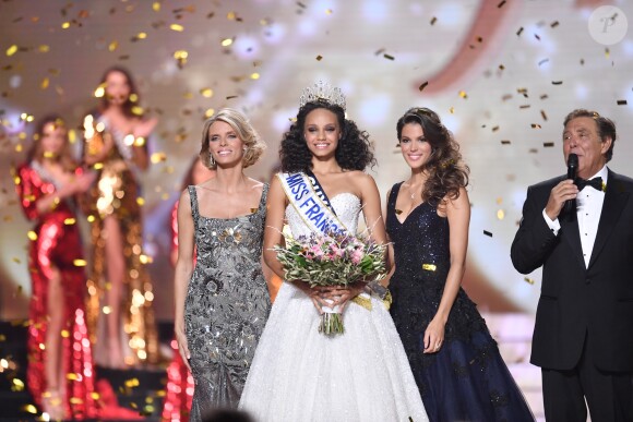 La Miss Guyane, Alicia Aylies, est élue Miss France 2017 - Concours Miss France 2017. Sur TF1, le 17 décembre 2016.