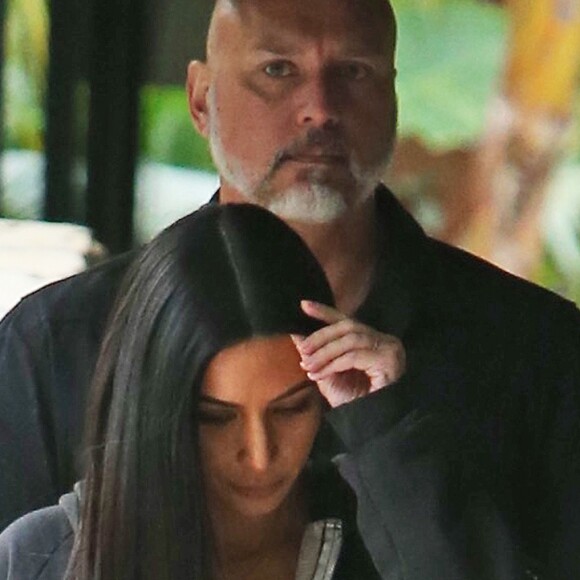 Kim Kardashian se promène à Bel Air, Los Angeles, le 4 janvier 2017.