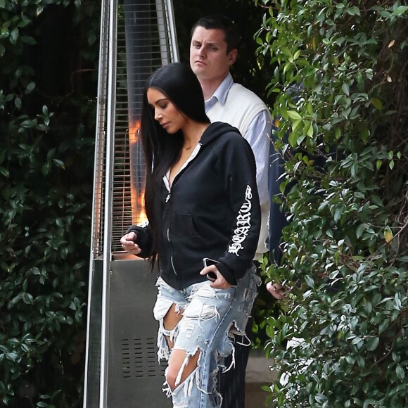 Kim Kardashian se promène à Bel Air, Los Angeles, le 4 janvier 2017.