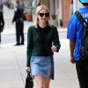 Emma Roberts fait du shopping dans les rues de Beverly Hills, le 21 décembre 2016