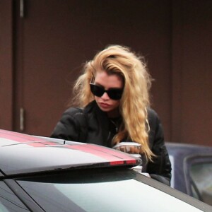 Kristen Stewart et sa compagne Stella Maxwell font du shopping à Los Feliz. Los Angeles, le 4 janvier 2017
