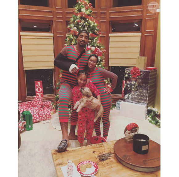 Le basketteur J.R. Smith, sa femme enceinte, ainsi qu'une de leurs filles. Photo publiée sur Instagram en décembre 2016
