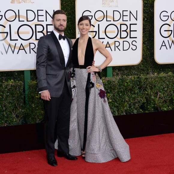 Justin Timberlake (costume Tom Ford) et sa femme Jessica Biel (robe Elie Saab) - 74e cérémonie annuelle des Golden Globe Awards à Beverly Hills, le 8 janvier 2017.