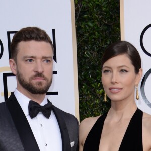 Justin Timberlake (costume Tom Ford) et Jessica Biel (robe Elie Saab) - 74e cérémonie annuelle des Golden Globe Awards à Beverly Hills, le 8 janvier 2017.