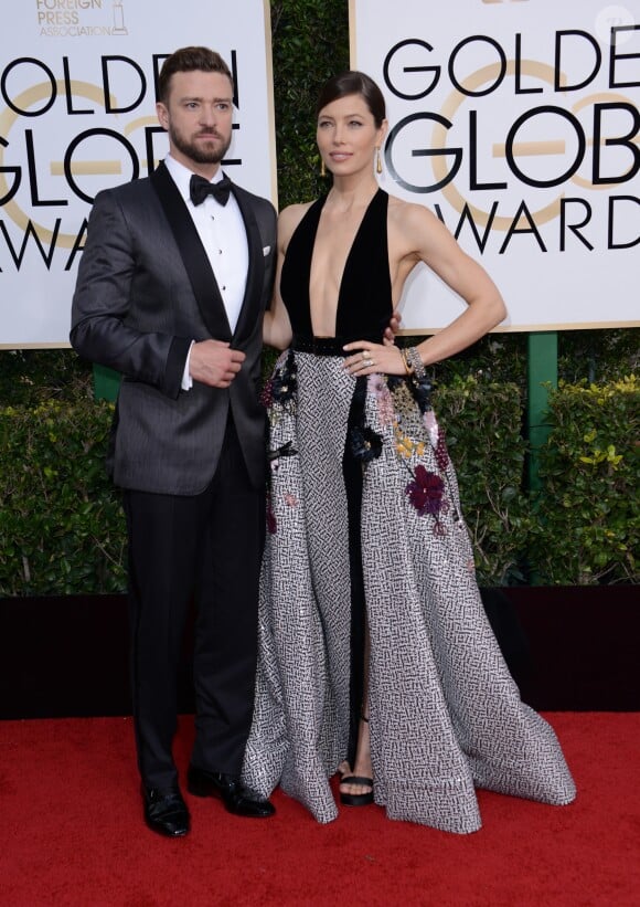 Justin Timberlake (costume Tom Ford) et Jessica Biel (robe Elie Saab) - 74e cérémonie annuelle des Golden Globe Awards à Beverly Hills, le 8 janvier 2017.