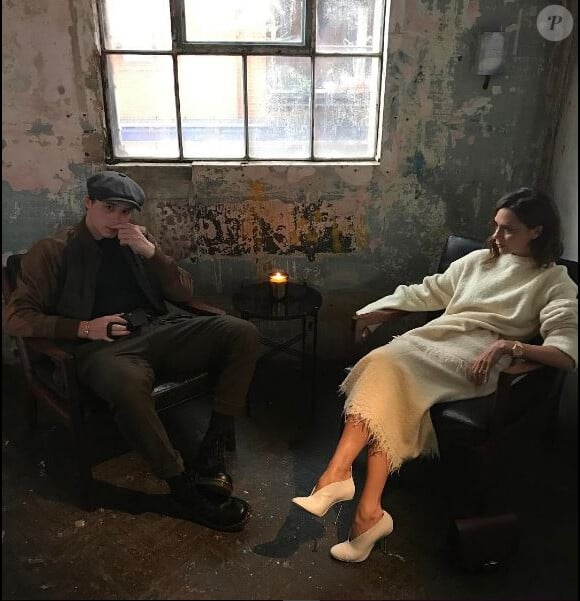 Photo de Brooklyn et Victoria Beckham à la présentation de la nouvelle collection de Kent & Curwen. Londres, le 8 janvier 2017.
