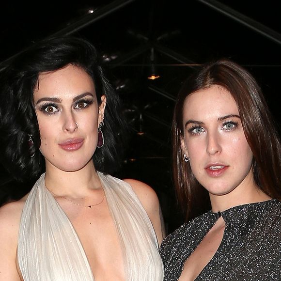 Rumer Willis et sa soeur Scout Willis au photocall de l'afterparty Weinstein Company et Netflix après les Golden Globes au Beverly Hilton de Los Angeles le 8 janvier 2017. © F. Sadou/AdMedia via ZUMA Wire / Bestimage au photocall de l'afterparty Weinstein Company et Netflix après les Golden Globes au Beverly Hilton de Los Angeles le 8 janvier 2017. © F. Sadou/AdMedia via ZUMA Wire / Bestimage