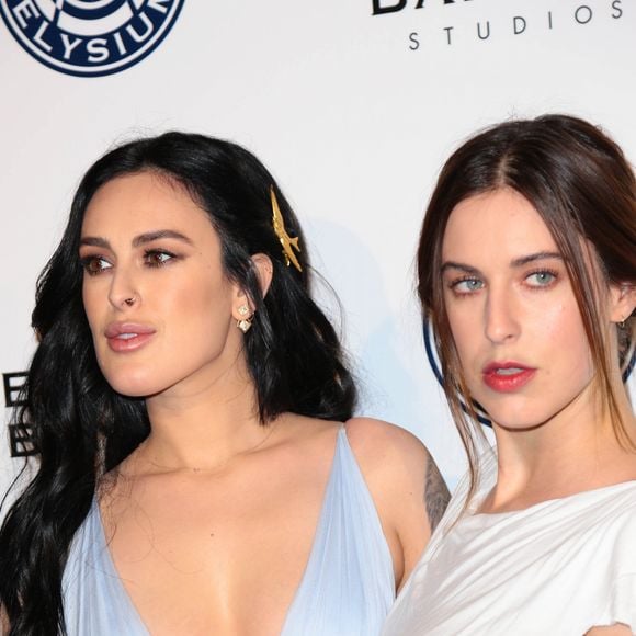 Rumer Willis et sa soeur Scout LaRue Willis Rumer Willis et sa soeur Scout LaRue Willis lors du 10ème Gala Annuel "The Art Of Elysium" au studios Red à Los Angeles, Californie, Etats-Unis, le 7 janvier 2017.