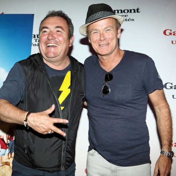 Fabien Onteniente et Franck Dubosc lors de la présentation du film "Camping 3" au cinéma Gaumont-Talence à Talence, le 8 juin 2016.