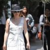 Sophia Bush est allée acheter des cafés à emporter avec une amie à West Hollywood, le 1er juillet 2016  Actress Sophia Bushh is seen stopping for some iced coffees in West Hollywood, California with a friend on July 1, 2016. The former 'One Tree Hill' star was keeping her look casual in a white dress and black fedora01/07/2016 - West Hollywood