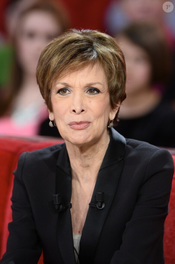 Catherine Laborde - Enregistrement de l'émission "Vivement Dimanche" consacrée à Catherine Laborde à Paris le 10 février 2016. Diffusion sur France 2, à 14h15 le 14 février 2016. ©Coadic Guirec/Bestimage