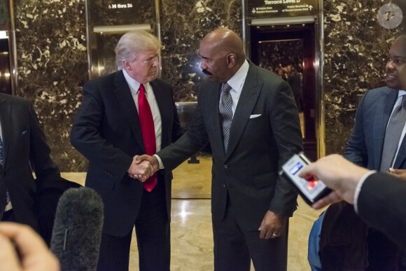 Le président élu Donald Trump et Steve Harvey à New York, le 13 janvier 2017.