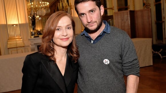 Isabelle Huppert honorée devant son fils Lorenzo, un cinéphile fier