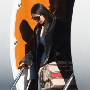 Kim Kardashian arrive en jet privé à Los Angeles le 17 janvier 2017