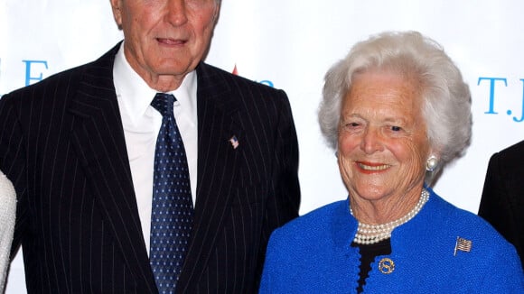 George H. W. Bush : L'ex-président en soins intensifs, son épouse hospitalisée