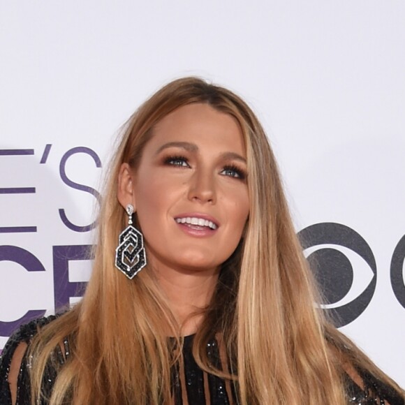Blake Lively à la soirée des People's Choice awards à Los Angeles, le 18 janvier 2017.