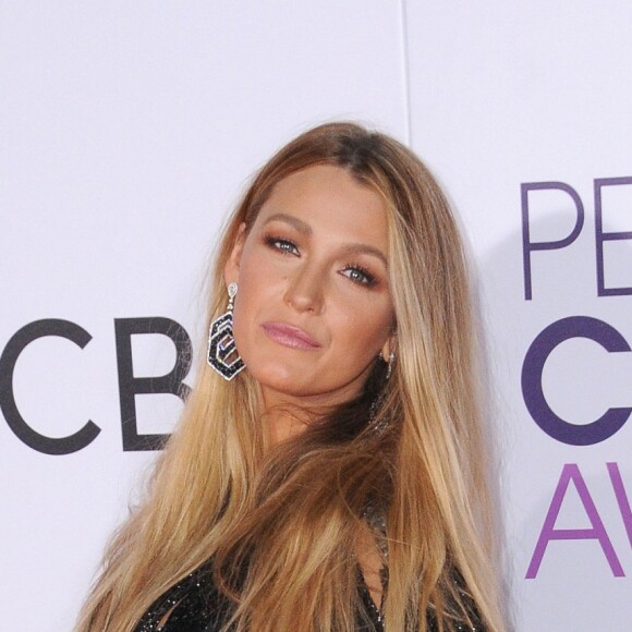 Blake Lively à la soirée des People's Choice awards à Los Angeles, le 18 janvier 2017.