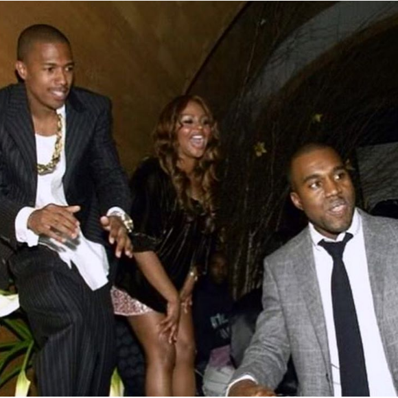 Nick Cannon, qui fréquentait à l'époque Kim Kardashian, passe la soirée avec son futur mari Kanye West. Photo datée de 2006 et publiée sur Instagram le 19 janvier 2017