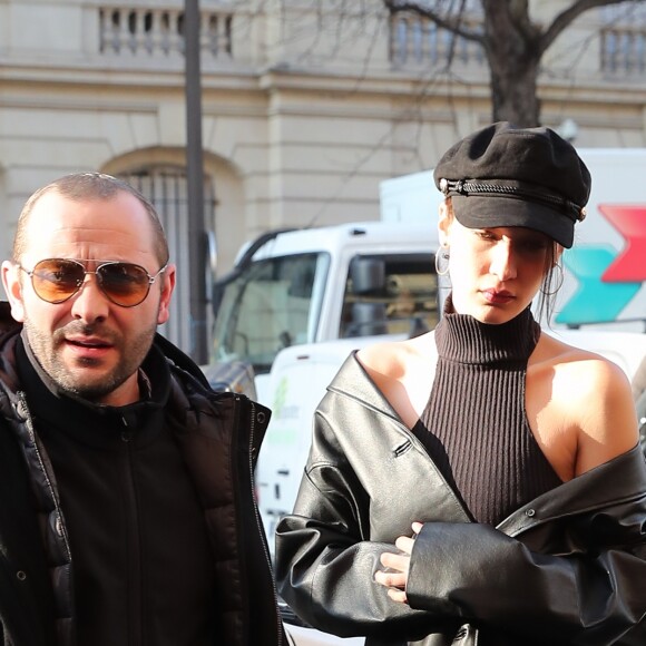 Bella Hadid arrive à la maison de couture Givenchy à Paris, à l'occasion de la fashion week. Le 20 janvier 2017 © Cyril Moreau / Bestimage