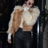 Kendall Jenner quitte l'hôtel George V pour se rendre au défilé Givenhy à Paris le 20 janvier 2017.