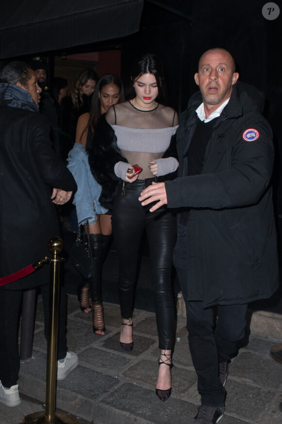 Exclusif - Kendall Jenner sort de l'after party du défilé "Givenchy" Hommes au club Le Pompon (anciennement Le Magnifique) à Paris, le 20 janvier 2017, pendant la semaine de la mode masculine à Paris.