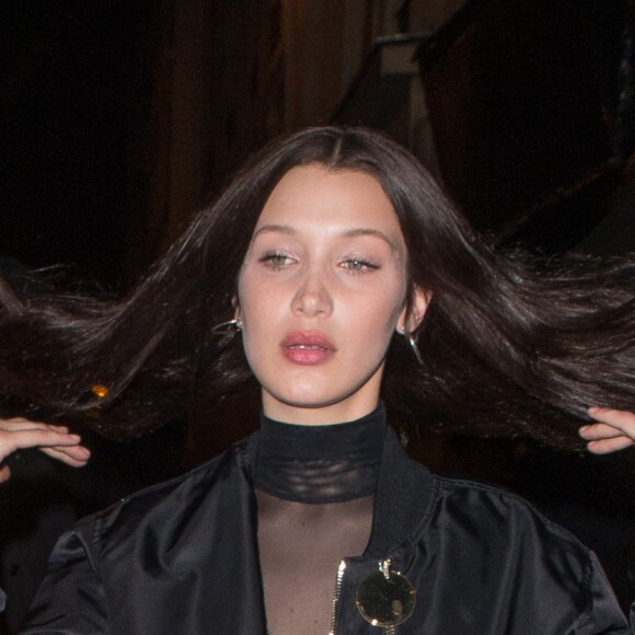 Exclusif - Bella Hadid sort de l'after party du défilé "Givenchy" Hommes au club Le Pompon (anciennement Le Magnifique) à Paris, le 20 janvier 2017, pendant la semaine de la mode masculine à Paris.