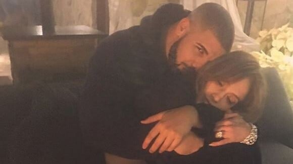 Jennifer Lopez est "raide dingue " de Drake mais se méfie de lui...