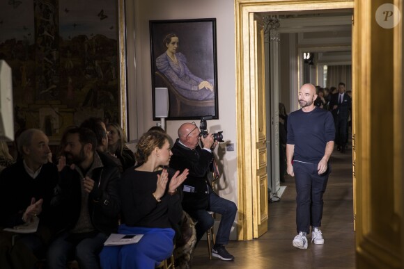 Le styliste Bertrand Guyon - Défilé Schiaparelli, collection Haute Couture printemps-été 2017 à Paris. Le 23 janvier 2017. © Olivier Borde / Bestimage