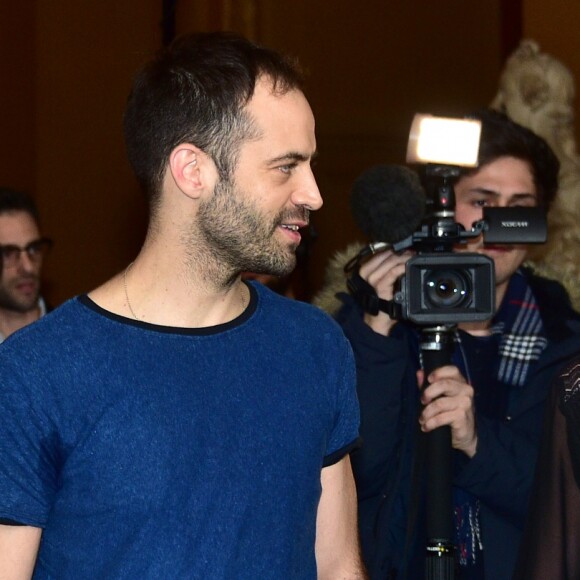Stéphane Lissner (le directeur de l'Opéra de Paris), Benjamin Millepied (directeur de la danse à l'Opéra de Pari) et Aurélie Dupont (la nouvelle directrice de la danse à l'Opéra de Paris) lors de la conférence de presse à l'Opéra de Paris, le 4 février 2016.