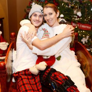 Céline Dion et son fils René-Charles, en vacances à la montagne. Photo Facebook, janvier 2017.