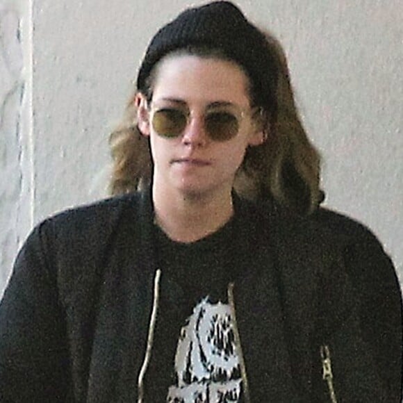 Kristen Stewart et Chloë Grace Moretz sont allées faire du shopping au AT&T store à Loz Feliz, le 26 janvier 2017