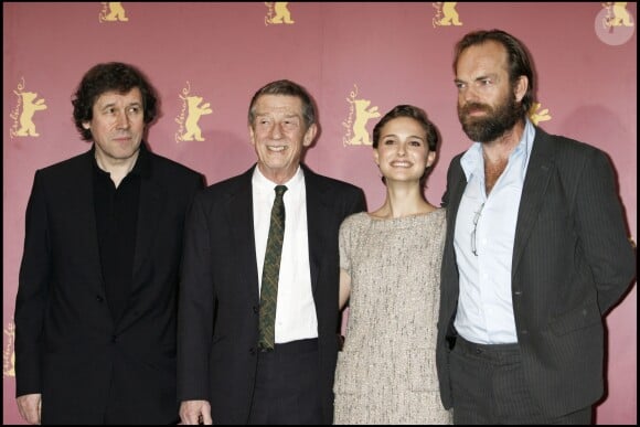 Stephen Rea, John Hurt, Natalie Portman, Hugo Weaving - Photocall du film V pour Vendetta à Berlin en 2006