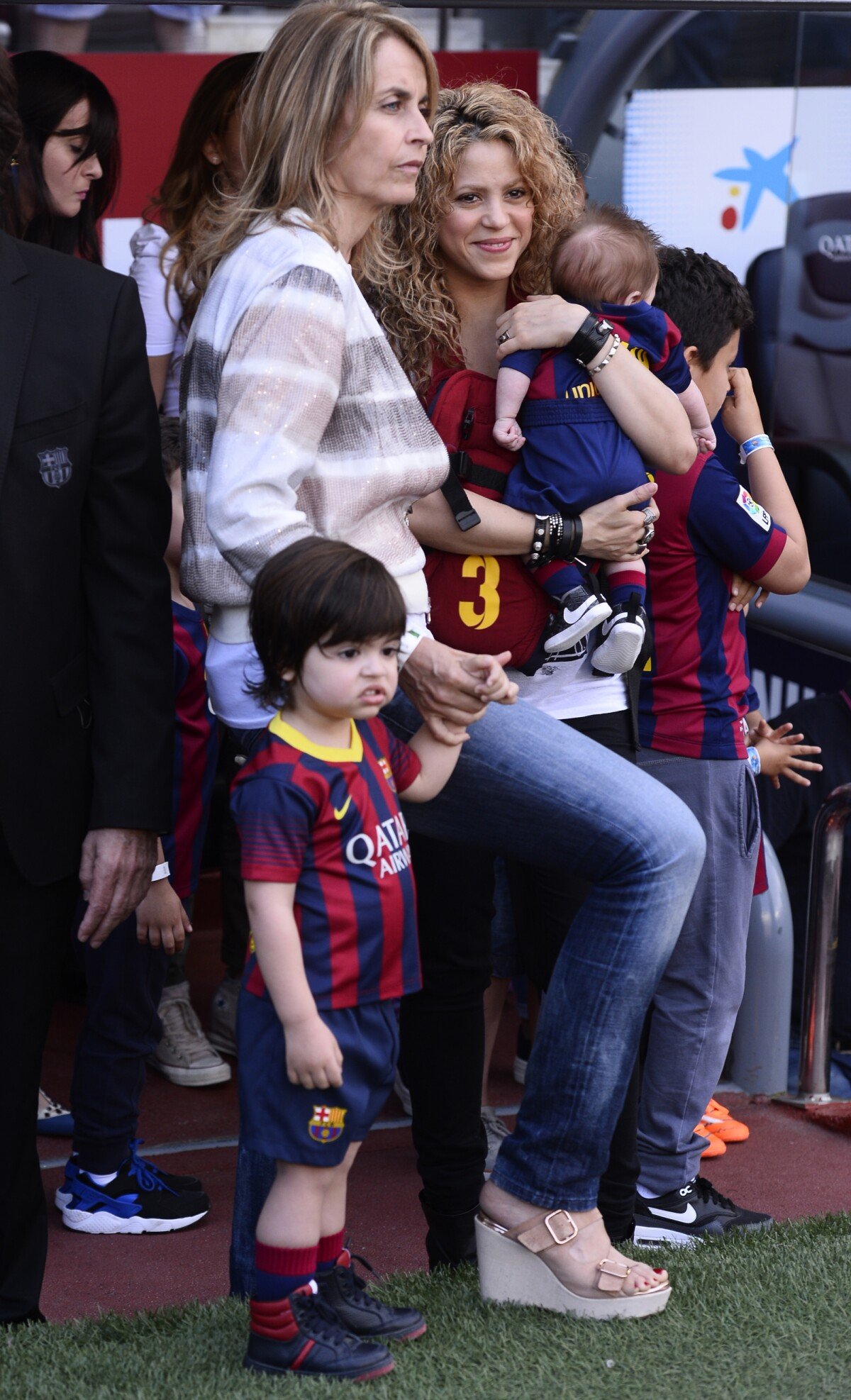 Photo : Shakira, ses enfants Milan (2 ans), Sasha (3 mois) et sa belle