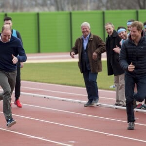 Le prince William, la duchesse Catherine de Cambridge et le prince Harry participaient le 5 février 2017 à une journée d'entraînement en vue du marathon de Londres au parc olympique Reine Elizabeth, une opération pour le compte de leur campagne en faveur de la santé mentale Heads Together.