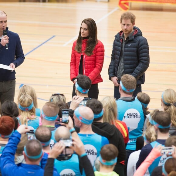 Le prince William, la duchesse Catherine de Cambridge et le prince Harry participaient le 5 février 2017 à une journée d'entraînement en vue du marathon de Londres au parc olympique Reine Elizabeth, une opération pour le compte de leur campagne en faveur de la santé mentale Heads Together.