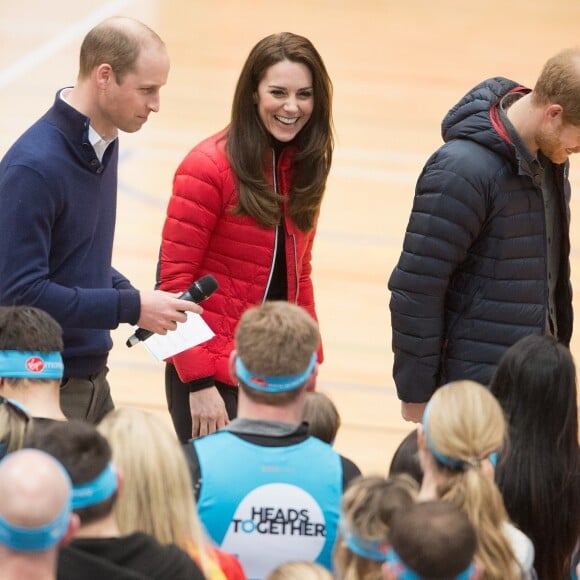 Le prince William, la duchesse Catherine de Cambridge et le prince Harry ont pris part le 5 février 2017 à une journée d'entraînement en vue du marathon de Londres au parc olympique Reine Elizabeth, une opération pour le compte de leur campagne en faveur de la santé mentale Heads Together.