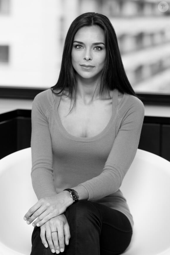 Exclusif - Marine Lorphelin (Miss France 2013) accordait le 8 février 2017 une interview à Laurent Argelier pour Purepeople.com et s'est prêté à un shooting photo, dans les locaux de Webedia à Levallois-Perret le 8 février 2017.
