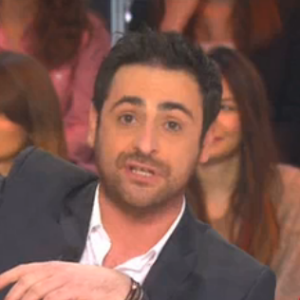 Camille Combal dans "Il en pense quoi Camille ?" sur C8, le 9 février 2017.