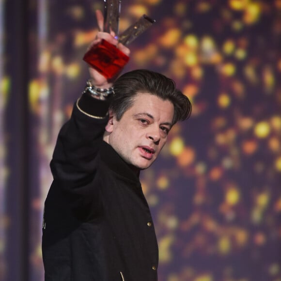 Benjamin Biolay lors des 32e Victoires de la Musique 2017 le 10 février au Zénith de Paris, où il a reçu la Victoire de l'album de chansons de l'année.