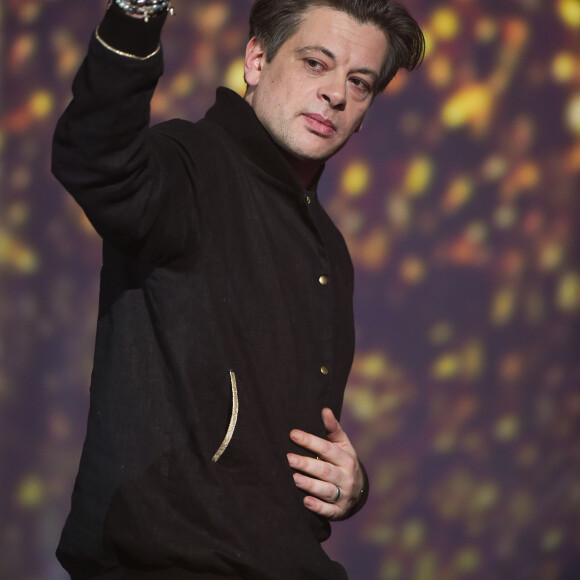 Benjamin Biolay lors des 32e Victoires de la Musique 2017 le 10 février au Zénith de Paris, où il a reçu la Victoire de l'album de chansons de l'année.