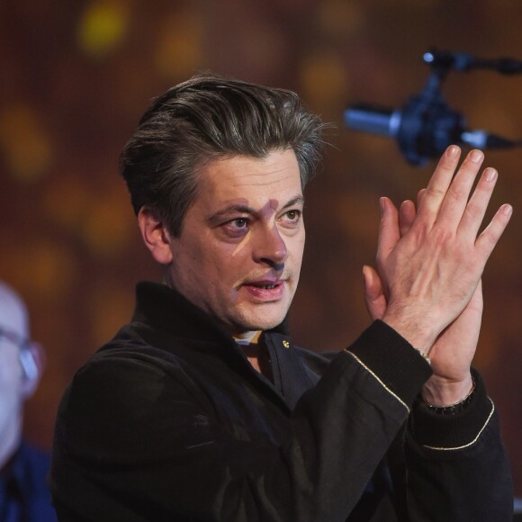 Benjamin Biolay lors des 32e Victoires de la Musique 2017 le 10 février au Zénith de Paris, où il a reçu la Victoire de l'album de chansons de l'année.