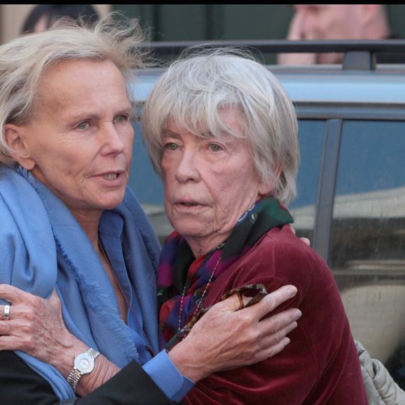 Christine Ockrent et Evelyne Pisier aux obsèques de Marie-France Pisier à Paris le 5 mai 2011